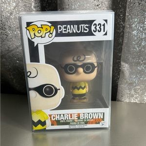 Funko Pop - 331 - Charlie Brown (Peanuts)